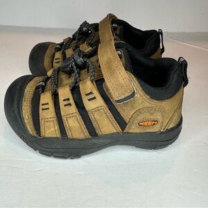 KEEN Toddler Brown & Black Hiking/Outdoor Activities Shoes Size 9